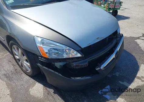 2006 Honda Accord z USA, uszkodzony, nr VIN 18GCM665X6A006898